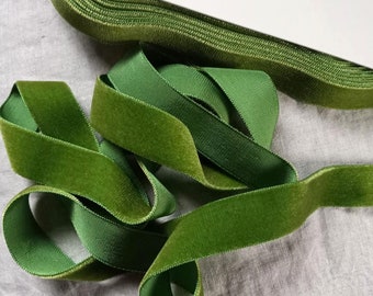 Vintage 1940's Italian Rayon Velvet Ribbon 15/16 Inch Moss Green
