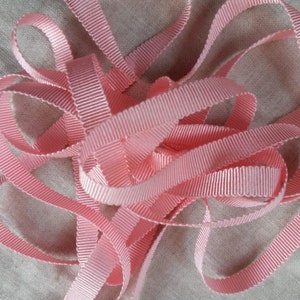 Nastro in grosgrain di Petersham in seta francese vintage degli anni '30 -'40 da 3/8 pollici rosa