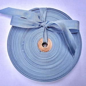 Fita trançada inglesa vintage dos anos 1930-40 - estoque de chapeleiros - 5/8 polegadas lindo azul chambray