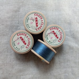 Antico cappotto anni '30-'40 in pura seta con ricamo a occhiello, bobina da 10 iarde, colore blu acciaio 5