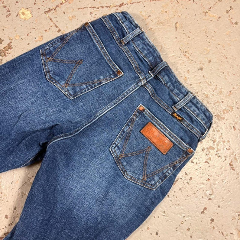Insane wrangler flare boot cut Jeans image 6