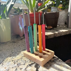 Set of 5 paper bead rollers and 60 paper bead strips image 3