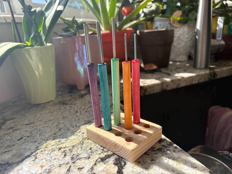 Set of 5 paper bead rollers and 60 paper bead strips image 3