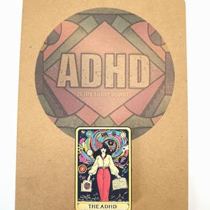 ADHD ist meine Superkraft Emaille Pin Anstecker im Tarrotkarten Stil