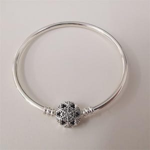 Pandora 925 snowflake clasp bangle charm bracelet