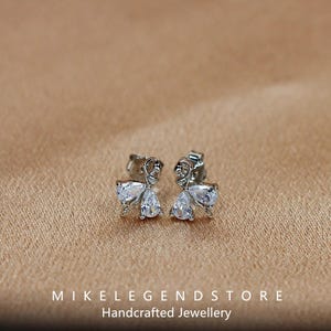 S925 Sterling Silver Heart Stud Earrings, Minimalist Jewelry for Women, Dainty Heart Earrings
