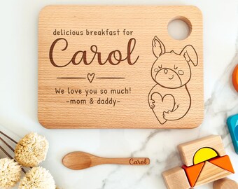 Planche en bois personnalisée, planche petit déjeuner personnalisée, cadeau bébé naissance, cadeaux personnalisés, cadeau baptême, Noël, lapin