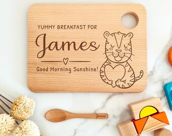 Planche en bois personnalisée, planche petit déjeuner personnalisée, cadeau bébé naissance, cadeaux personnalisés, cadeau baptême, Noël, tigre