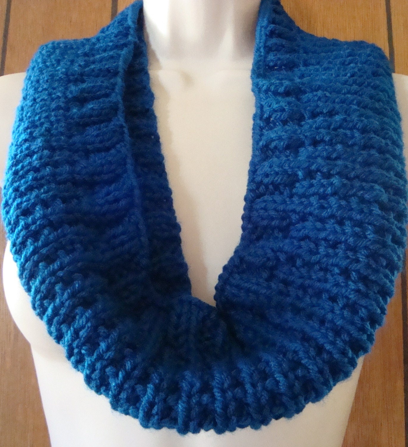 knitted neck scarf
