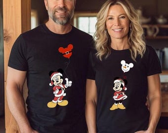 Camiseta con luces navideñas de Mickey y Minnie Mouse de Disney, regalo de camiseta navideña a juego, sudadera con fiesta navideña muy feliz de Mickey y Minnie