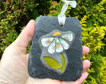 Flower mosaic on slate ~ made from upcycled china ~ mosaic art for home or garden ~ eco gift under 25