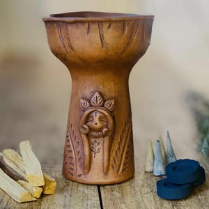 Brûleur en copal avec figure féminine sacrée, calice de cérémonie pour les rituels, brûleur d'encens, copalera pour chamans