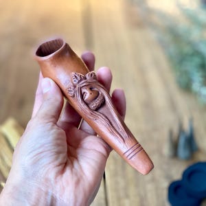 Ritual Pipe with Feminine Figure, Tabaco ceremony for Shamanic practices, Gift for smoker
