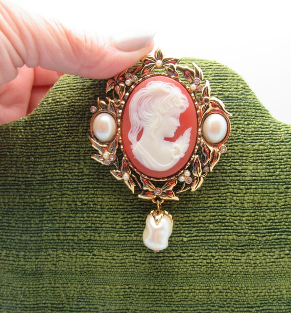 Vintage AVON Brooch: Kenneth Jay Lane Faux Cameo … - image 4