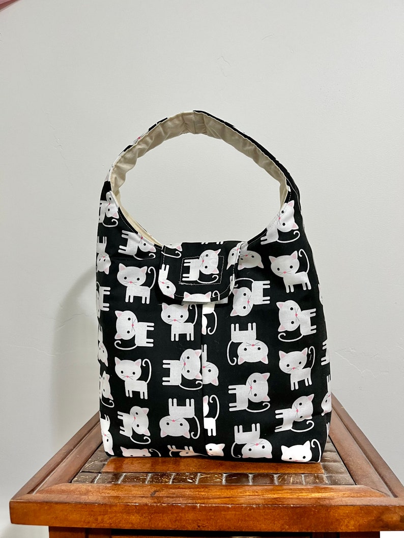 Insulated Lunch Bag White Cats Kittens on Black image 1