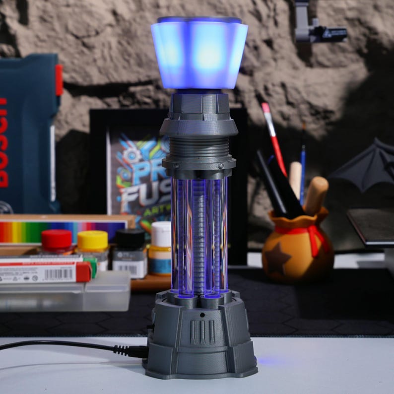 Torre Prisma de Alerta Roja coleccionable: decoración de escritorio retro PLA impresa en 3D, torre de defensa, pieza de exhibición para un regalo único de Navidad para gamers. imagen 2