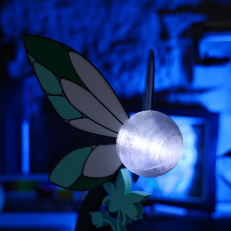 Eco-friendly PLA material, 3D printed Zelda night light featuring a magnetic switch to create a fun experience, perfect for Breath of the Wild enthusiasts, gaming room lighting, and fans of Zelda collectible decorations.