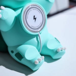 Cute plant creature MagSafe charger & phone stand with green creature design, perfect gift for nature lovers, gaming fans, and collectors. Fast charging station, stable phone holder, ideal for Christmas gift, gaming decor, unique phone accessories