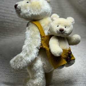 Miniature Hand Sewn 3-1/4in. CREAM BACKPACK Teddy Bear and 1-3/4in. PAL by Lori Wright (2 Bear Pair)