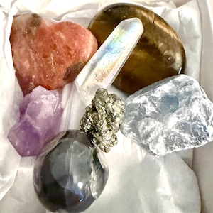Custom Reiki-Charged Healing Crystal Mystery Box – Personalized Intuitive Crystal Set image 18