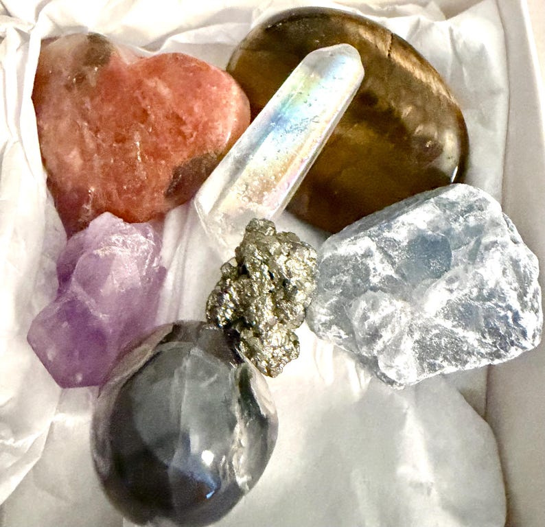 Custom Reiki-Charged Healing Crystal Mystery Box – Personalized Intuitive Crystal Set image 18