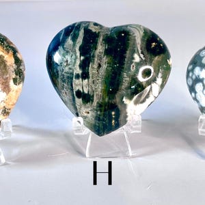 Crystal Ocean Jasper Heart: Madagascar Orbicular Stone, Boho Shelf Decor or Home Accent, Stocking Stuffer for Nature Lover Bild 9