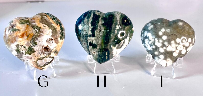 Crystal Ocean Jasper Heart: Madagascar Orbicular Stone, Boho Shelf Decor or Home Accent, Stocking Stuffer for Nature Lover Bild 9