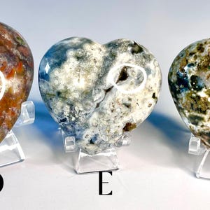 Crystal Ocean Jasper Heart: Madagascar Orbicular Stone, Boho Shelf Decor or Home Accent, Stocking Stuffer for Nature Lover Bild 4