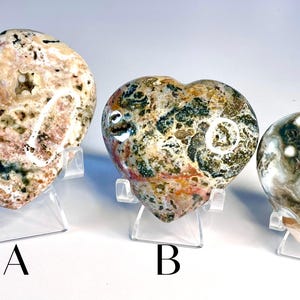 Crystal Ocean Jasper Heart: Madagascar Orbicular Stone, Boho Shelf Decor or Home Accent, Stocking Stuffer for Nature Lover Bild 8