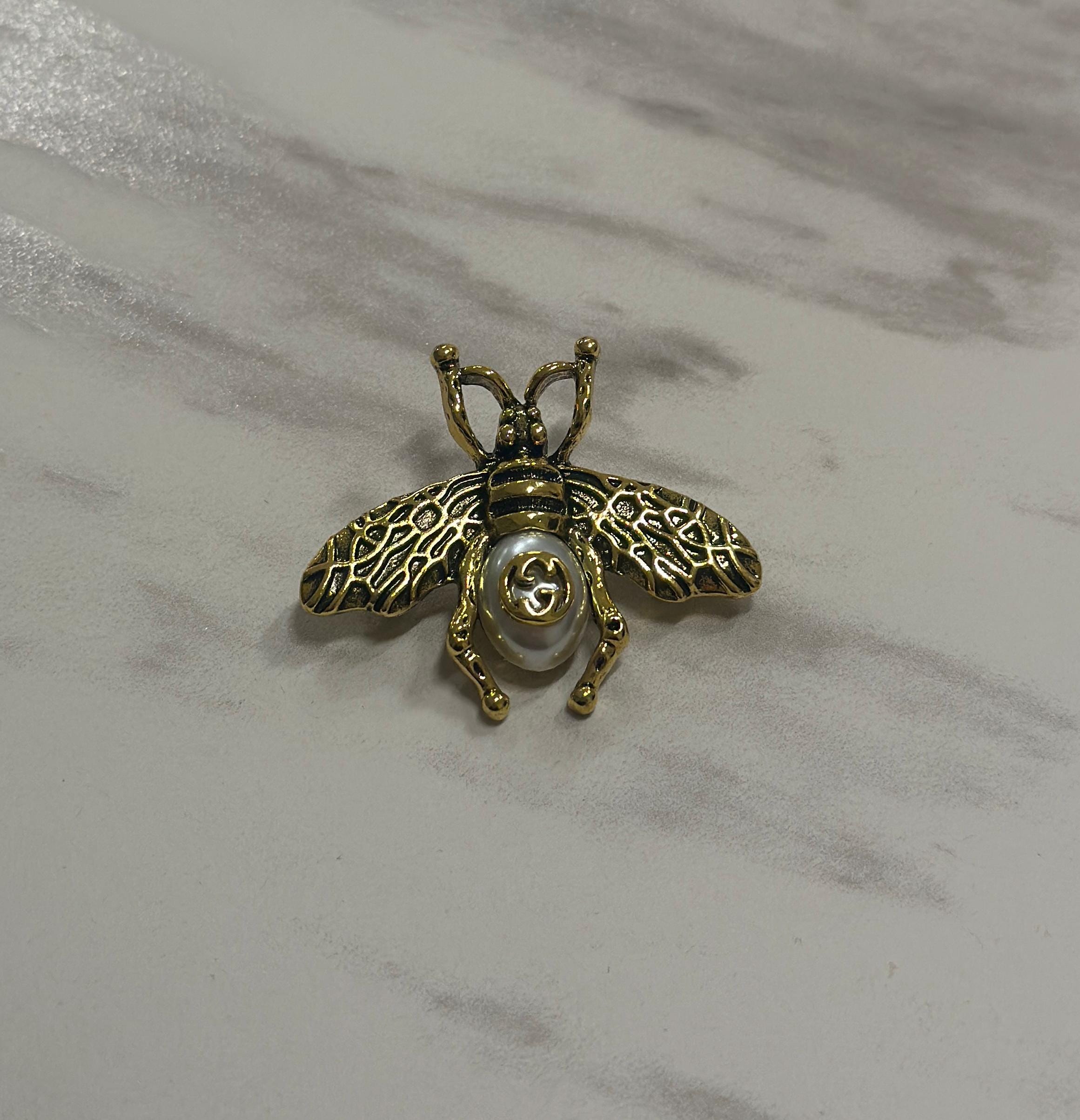VTG Gucci GG Vintage Gold Bee Brooch Fly Pin GG Monogram
