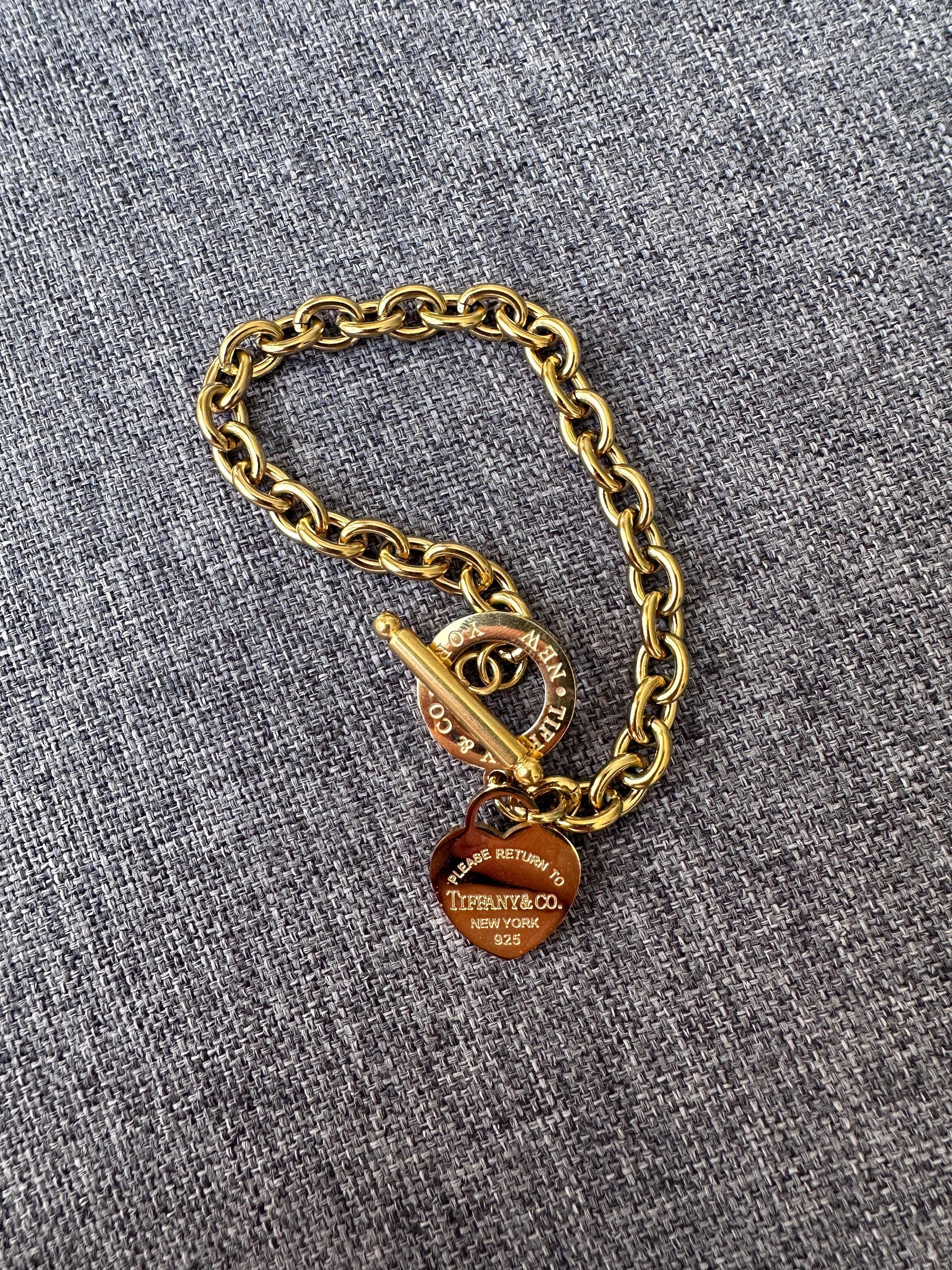 Tiffany & Co VTG Vintage Chain Bracelet Golden Heart Stamp Logo Gold Toggle Closure Charm