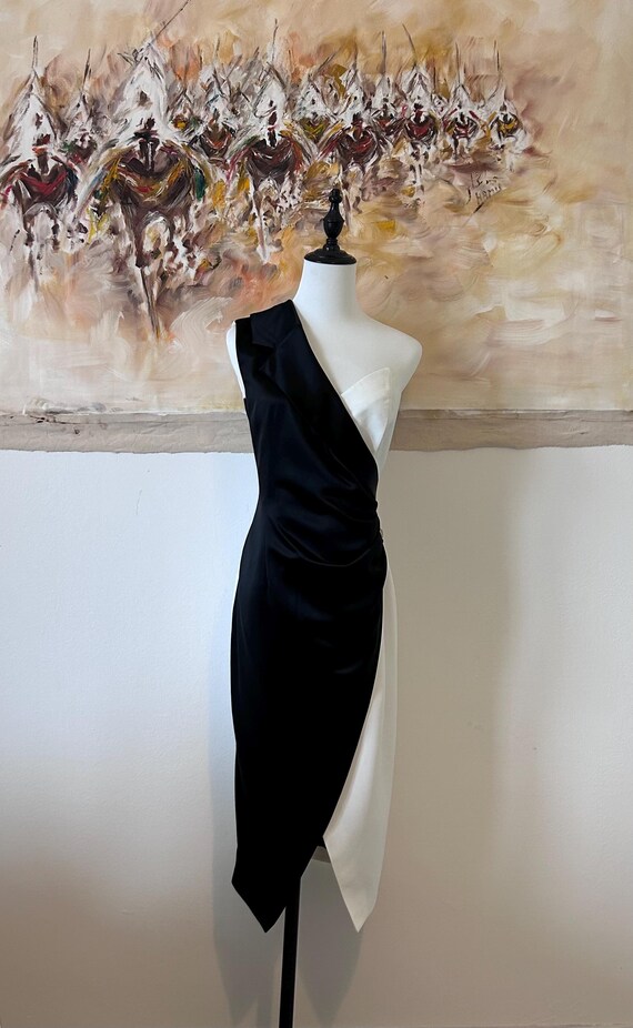 Tailored women's dress