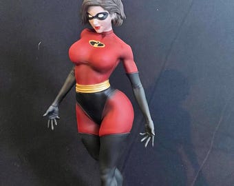 Elastisk hjältinnafigur - Handmålad 3D-printad harts, 30 cm