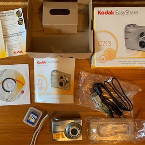 Kodak Easyshare C713 Digital Camera: Y2K 7MP, 3x Zoom