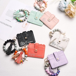 Cadeau portefeuille personnalisé en cuir PU fleur de naissance avec bracelet de perles Cadeau portefeuille pour elle Cadeau de proposition de demoiselle d'honneur Cadeau d'anniversaire personnalisé