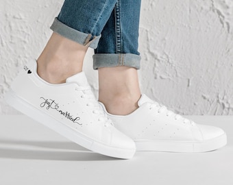 Sneakers per la data del matrimonio, Sneakers da sposa personalizzate, Scarpe da sposa minimaliste, Scarpe da matrimonio personalizzate, Sneakers "Just Married", Sneakers per il giorno del matrimonio