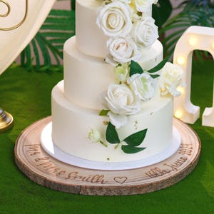 Engraved Wood Slice Wedding Cake Stand: Personalized Couple Gift