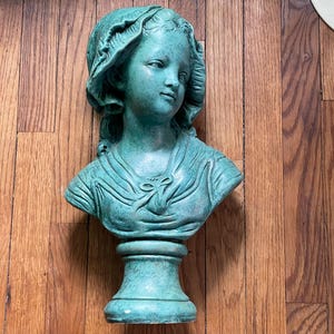 Grinam Niam Bust - Etsy