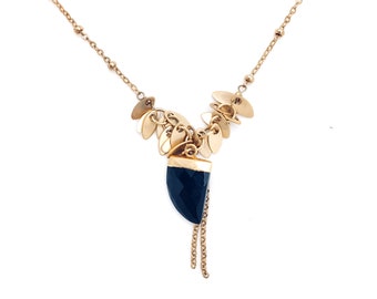 Collier " Fleur sauvage" pointe en onyx doré à l’or fin noir bijoux créateur fait main en France et en série limitée