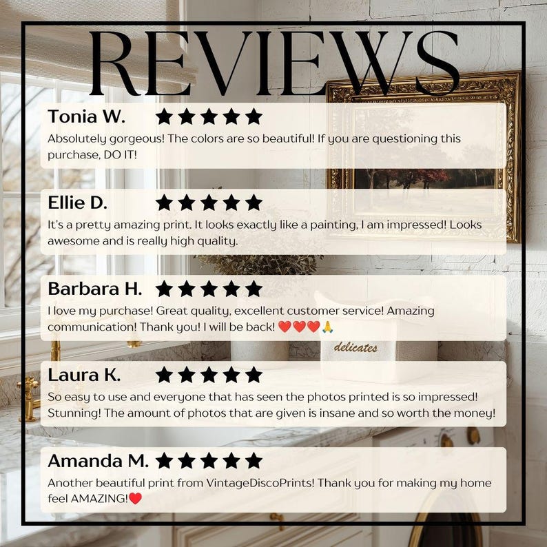 Puede incluir: Una pantalla gr&aacute;fica titulada REVIEWS que presenta cinco testimonios de clientes de Tonia W., Ellie D., Barbara H., Laura K. y Amanda M. Cada rese&ntilde;a incluye una calificaci&oacute;n de cinco estrellas y texto sobre la calidad de una impresi&oacute;n.