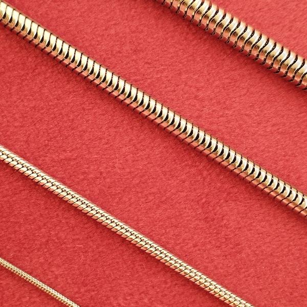 Collana a catena con serpente in acciaio inossidabile dorato: gioielli ipoallergenici, regali per compleanno, Natale, San Valentino