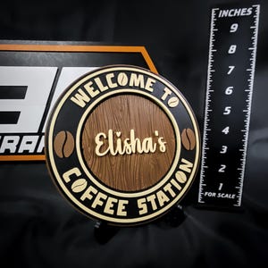 Placa de Café Personalizada – Design Moderno e Elegante com Nome Personalizado | Presente de Dia das Mães | Decoração de Cafeteria | Placa de Parede para Cozinha e Café