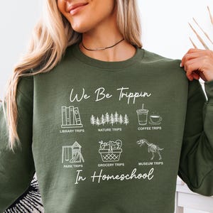 Wir sind Trippin in der Homeschool Sweatshirt, Homeschool Mama Geschenk, Leiter Homeschool Mom Shirt, Akademie Homeschool Sweatshirt, Mama Sweater