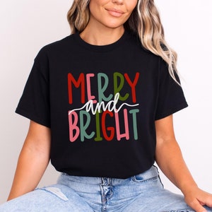 Camiseta navideña alegre y brillante, camiseta navideña, camiseta navideña para mujer, camiseta de fiesta navideña familiar, idea única de regalo navideño