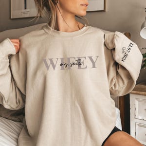 Personalized Wifey Sweatshirt, Wedding Gift, Mrs Sweatshirt, New Wife Sweatshirt, Unique Bridal Shower Gift, Newlywed Honeymoon Present