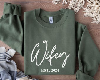 Custom Wifey Sweatshirt, Wedding Gift, Gift for Bride, New Wife Sweatshirt, Unique Bridal Shower Gift, Newlywed Honeymoon Present,Wifey Gift