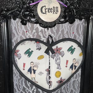 Stranger Things  Pot Holder