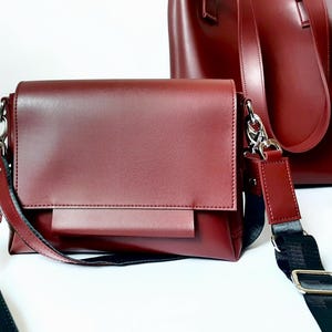 Handgefertigte Umhängetasche, Eco-Leder Crossbody, Minimalistischer Geldbeutel, umweltbewusste Tasche, Handgefertigte Tasche für Frauen, Schulter-Geldbeutel, geräumige Tasche