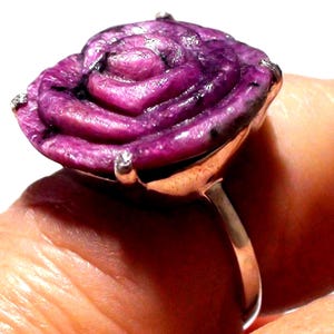 Carved Purplish Pink Ruby Ring: Natural Gemstone, Sterling Silver, Size 7.25
