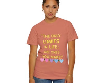 Camiseta teñida inspiradora: frase motivadora y vibras positivas